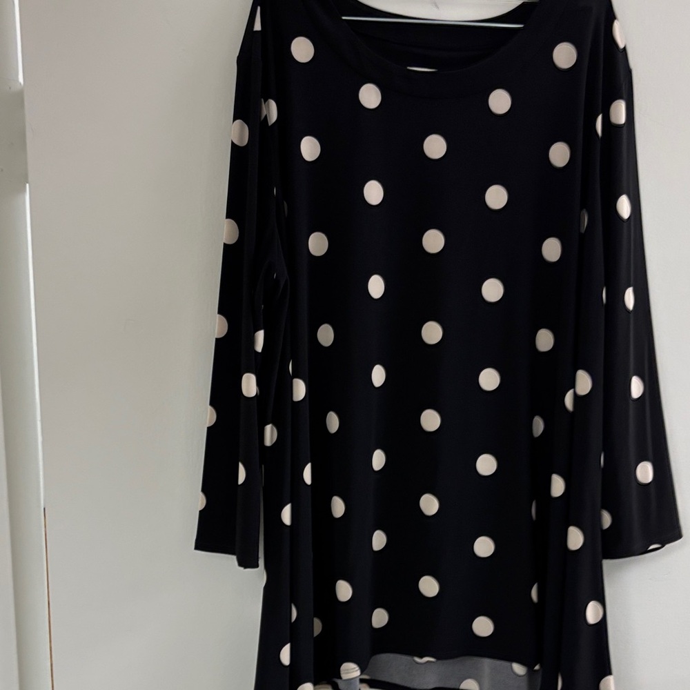 Annie Klein Black and White Polka Dot Long Sleeve Top - P2P:24, L24